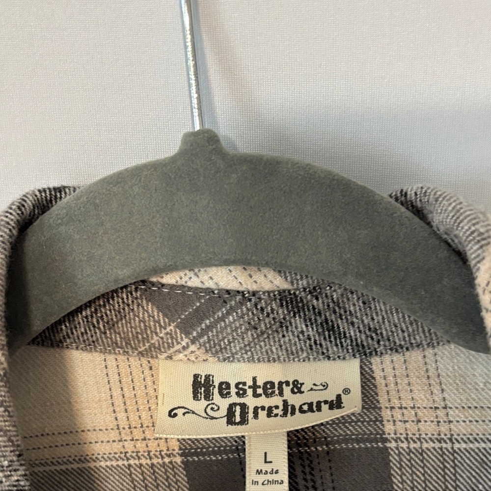 Wrangler Gray Plaid Button Down Shirt